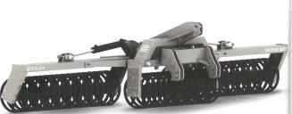 Hydraulicky skládaný s předním tříbodovým závěsem WDFHR
