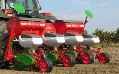Přesný pneumatický secí stroj kukuřice Delta k6h