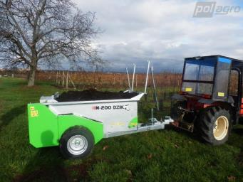 Mini rozmetadlo chlévské mrvy DZIK N-200 | 800 Kg
